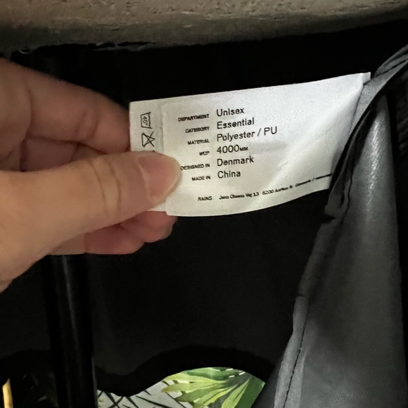 EUC RAINS ultra light parka jacket size XXS/XS unisex - Picture 4 of 8